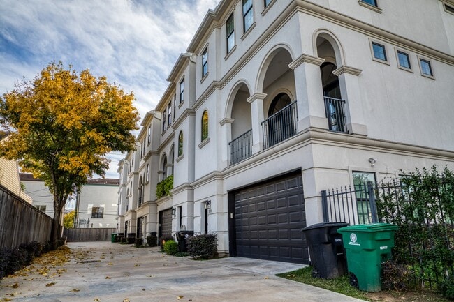 Building Photo - 5717 Winsome Ln