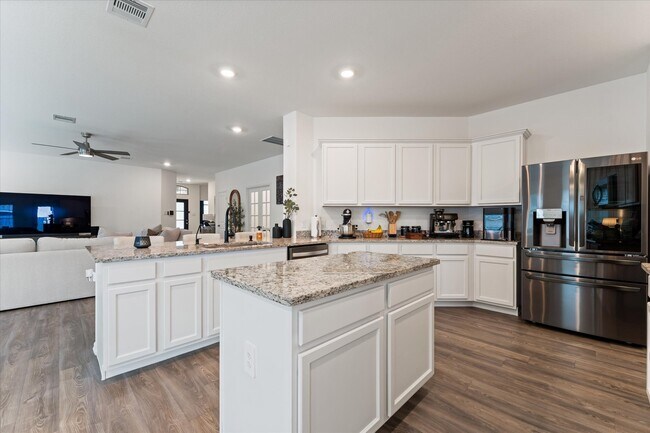 Building Photo - 11251 Stirton Dr