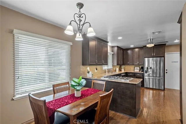 Building Photo - 528 E Parkdale Dr