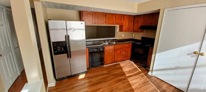 Building Photo - 303 Roswell Commons Cir