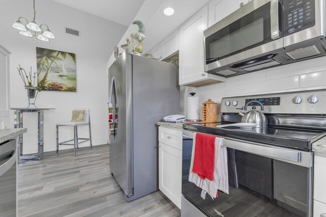 Building Photo - 11120 Sangria Ct