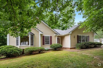 Building Photo - Great House in Southchase