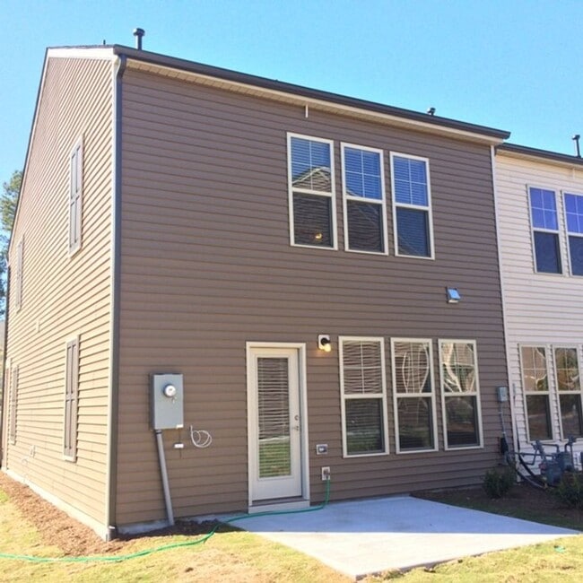 Building Photo - 111 Tuftin Dr