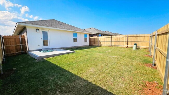 Building Photo - 2933 NW 196th Pl