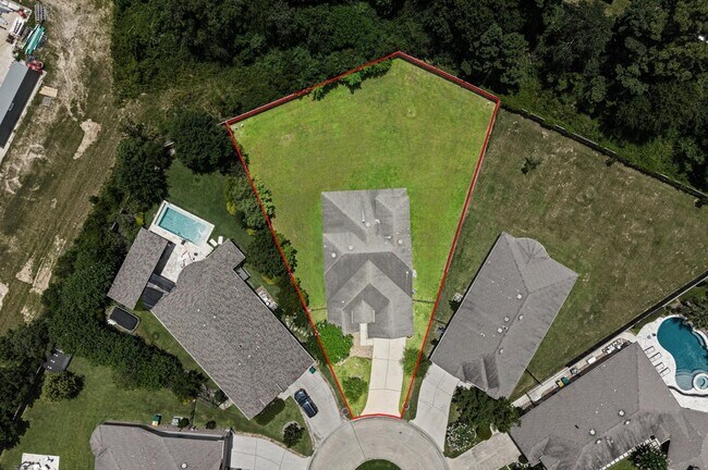 Building Photo - 10 Log House Ct