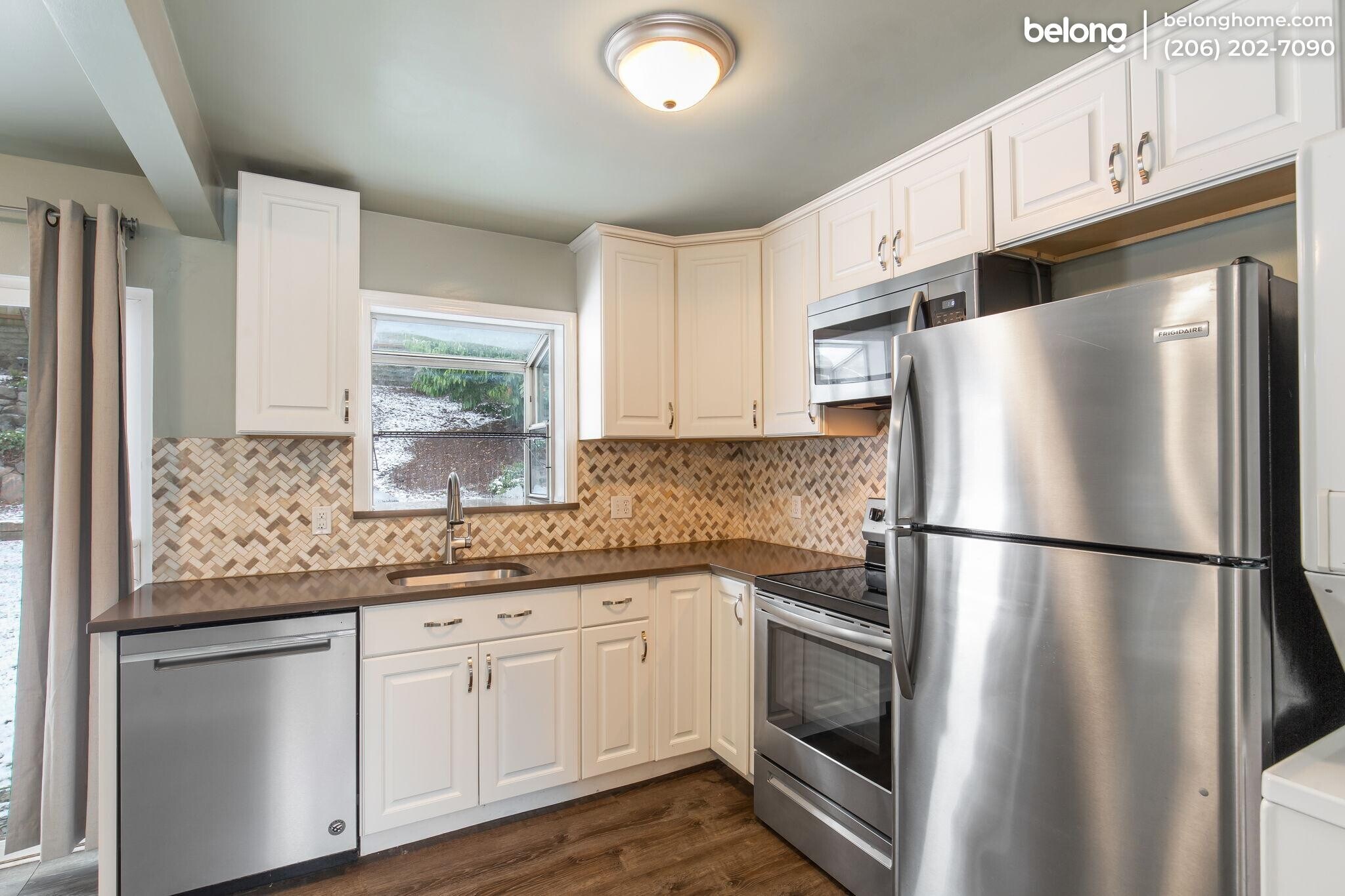 Building Photo - 9807 32nd Ave SW