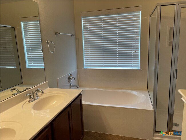 Building Photo - 2137 Conner Dr