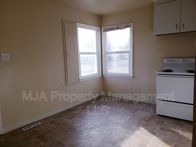 Building Photo - 742 Wasatch St
