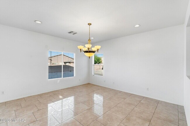 Building Photo - 4821 E Twinflower Pl
