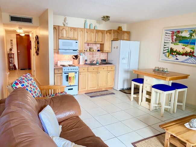 Building Photo - 145 S Ocean Ave