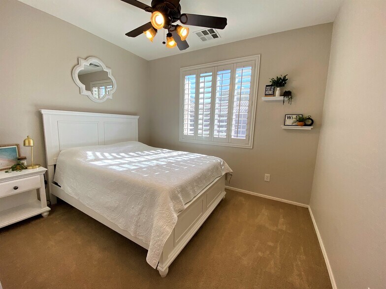 Building Photo - 4685 Apulia Dr