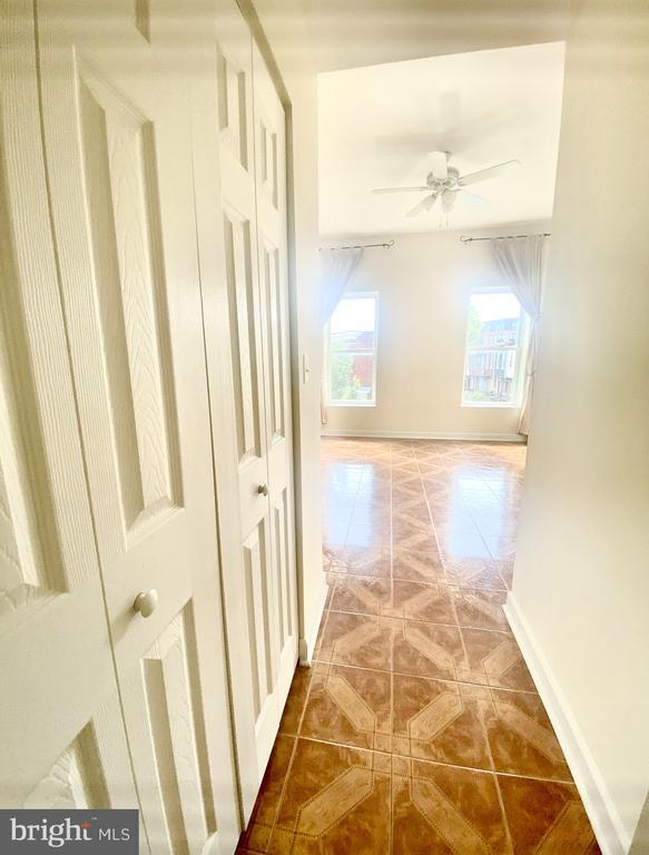 Building Photo - 2641 N Howard St