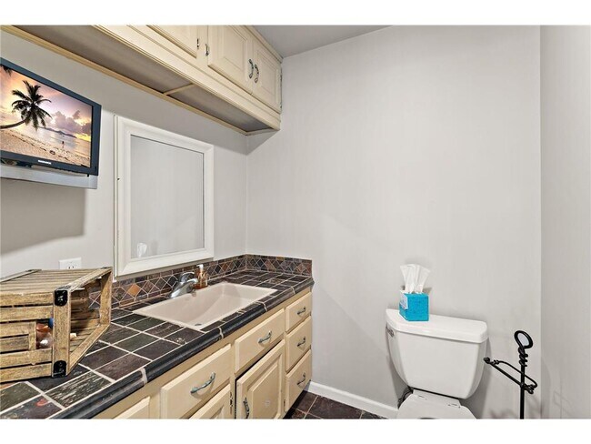 Building Photo - 4440 Denbigh Rd