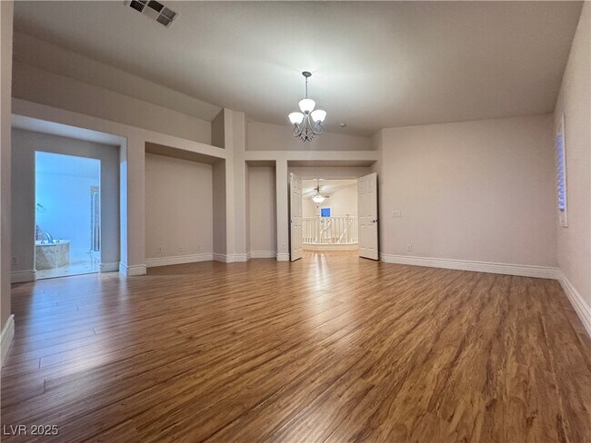 Building Photo - 117 Tall Ruff Dr