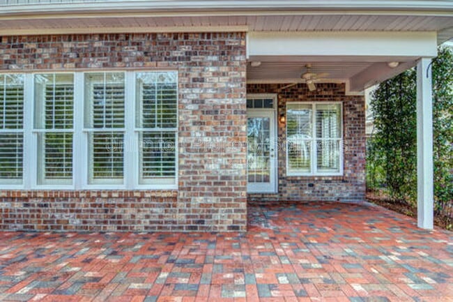 Building Photo - 5013 Gorham Ave