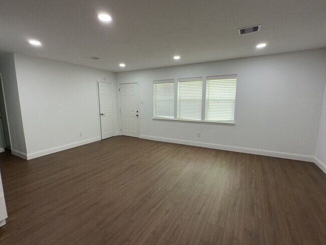 Building Photo - 3635 Wyoming St