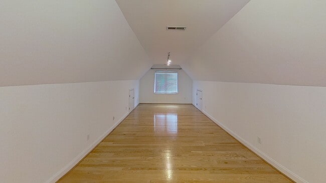 Building Photo - 2865 Gray Moss Dr