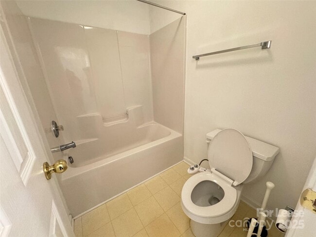 Building Photo - 9920 Forest Run Ln