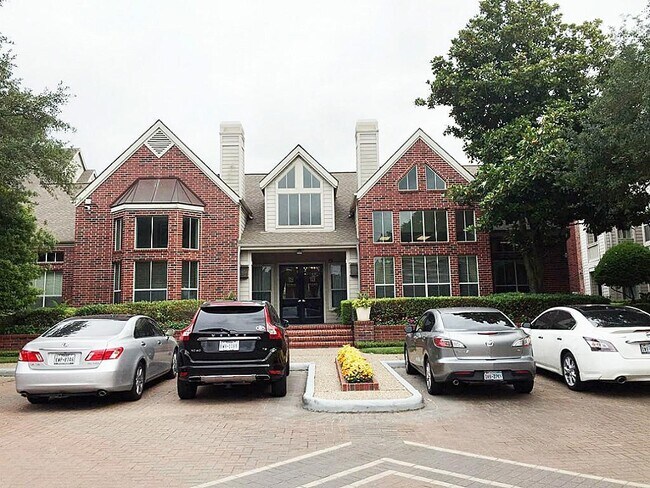 Building Photo - 1330 Old Spanish Trl