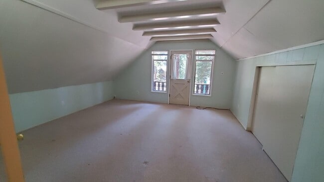 Building Photo - LONG-TERM RENTAL: Great Cedar Flat Home with Carport & Gas Fireplace!