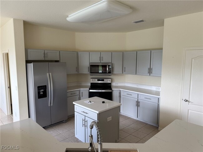 Building Photo - 1509 SW 17th Pl