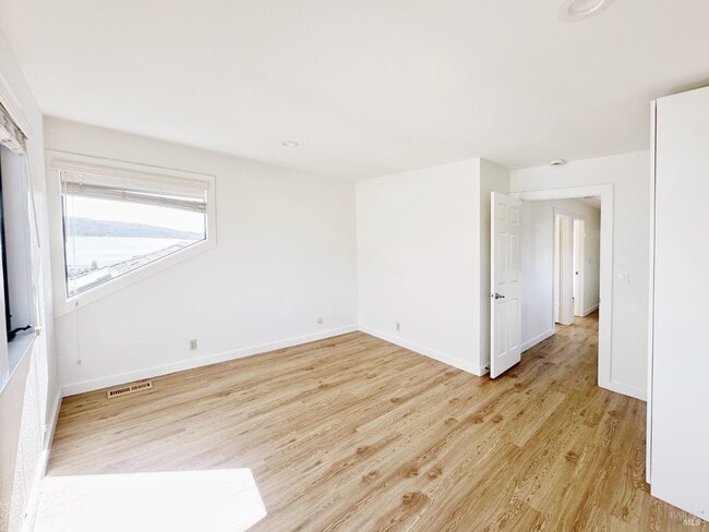 Building Photo - 172 Great Cir Dr