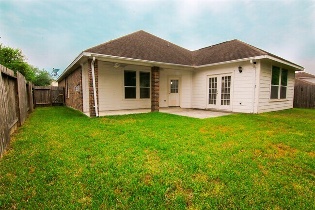 Building Photo - 322 Wild Bird Dr