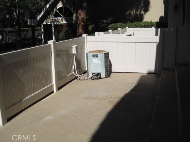 Building Photo - 2577 Plaza del Amo