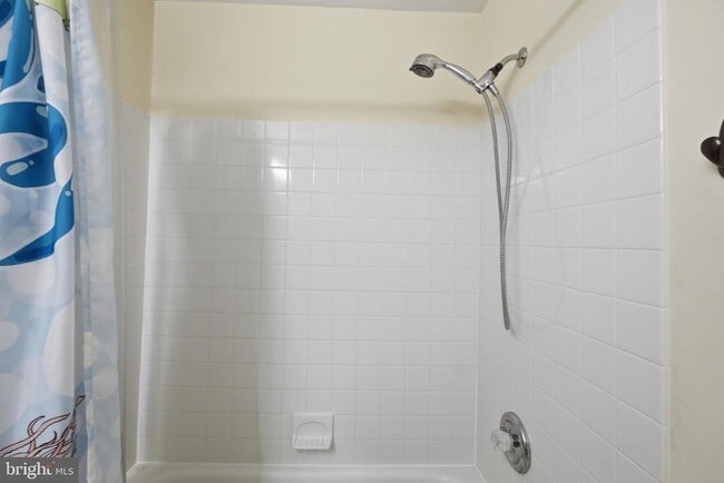 Building Photo - 56 Camellia Ct