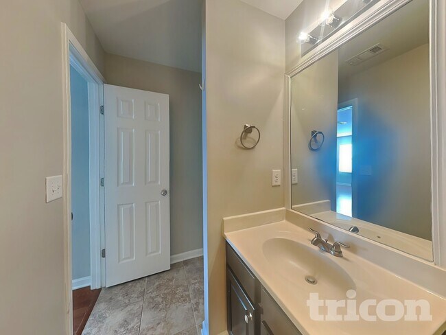 Building Photo - 1031 Fulman Rd