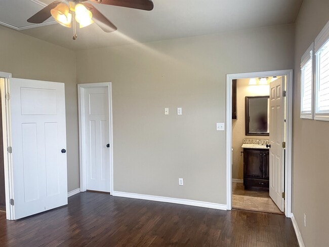 Building Photo - 4032 Golden Eagle Dr