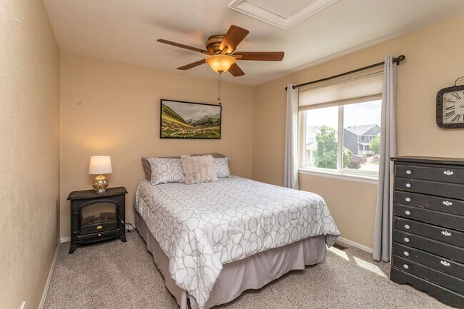 Building Photo - Spacious Corner Lot Gem in Ridgeview at St...