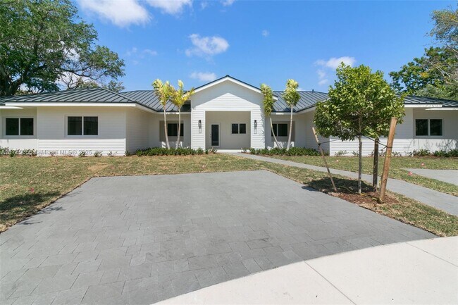 Building Photo - 4767 SW 87th Ct