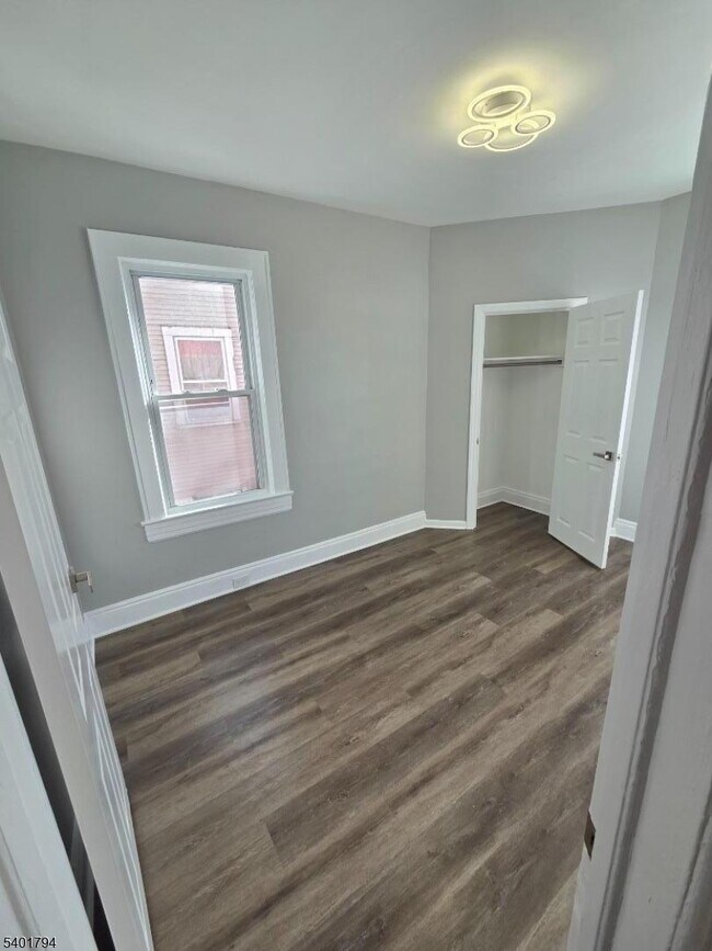 Building Photo - 47 Edgar St