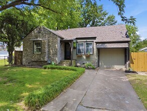 Building Photo - Charming 2-Bedroom, 1-Bath Home in Midtown