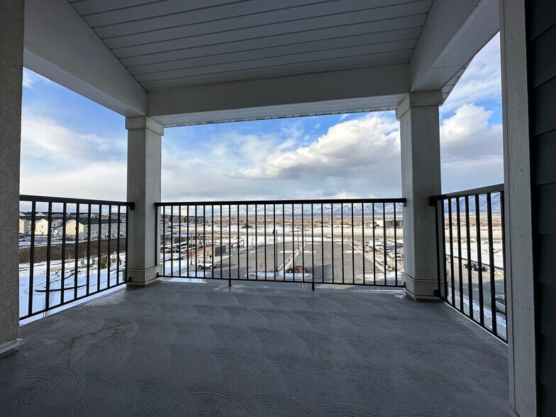 Patio - 14637 S McKellen Dr
