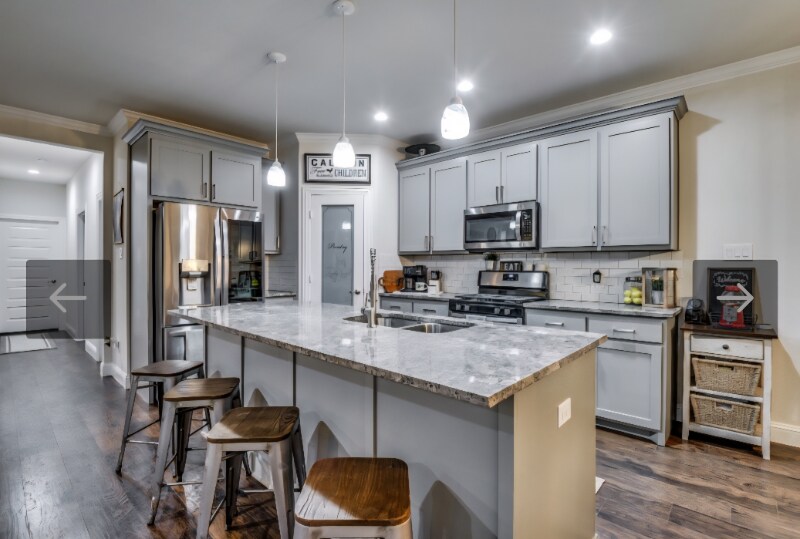 Building Photo - 913 Cope St