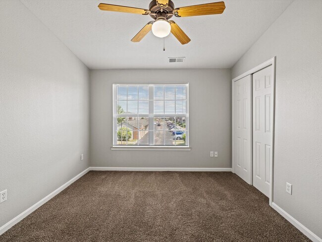 Building Photo - Comfortable 1 Bedroom 1 Bath*********Castle Schools**********Walking Trails