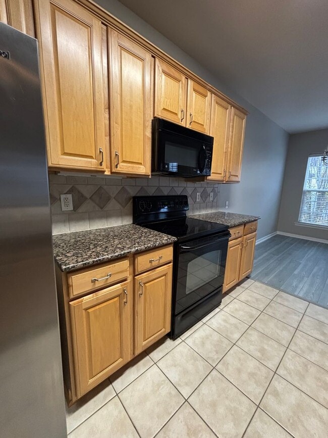 Building Photo - 3rd Level 3 Bedroom Condo in Ballantyne