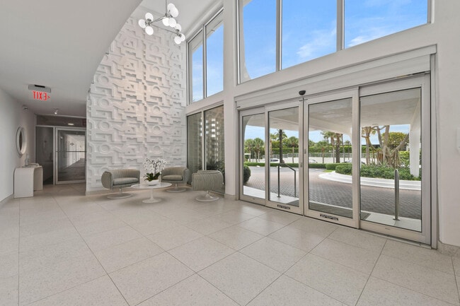 Building Photo - 2774 S Ocean Blvd