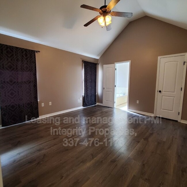 Building Photo - 112 Bryant St