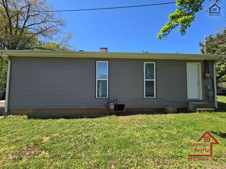 Building Photo - 311 Choate Cemetery Rd