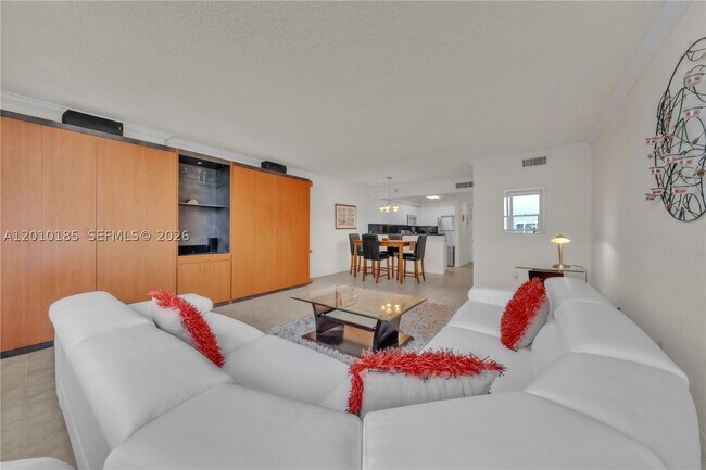 Building Photo - 2501 S Ocean Dr