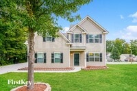 Building Photo - 5519 Pinebrook Ln