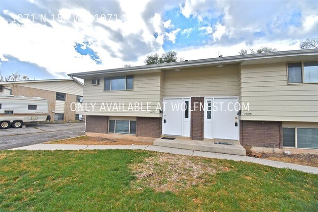 Building Photo - Newly Updated 2 Bed Orem Unit! No Deposit ...