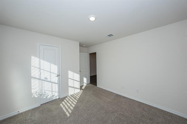 Building Photo - 400 Willow View Way