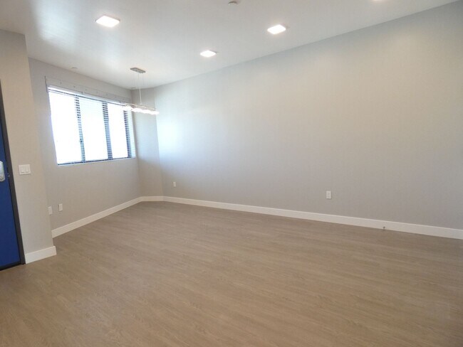 Building Photo - 11671 Erwin St