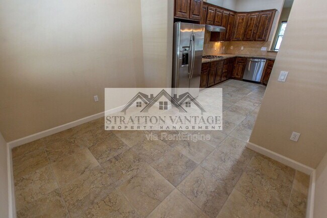 Building Photo - 4700 S Fulton Ranch Blvd