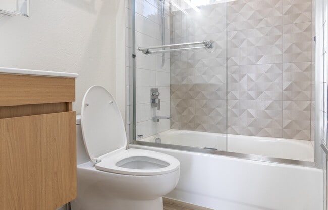 Building Photo - Stunning Remodeled Patio Home in Baker – 3...
