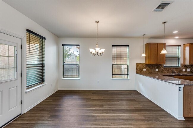 Building Photo - 6209 Garden Rose Path